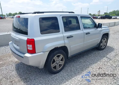 2008 Jeep Patriot Sport from USA, damaged, VIN 1J8FF28W98D526962